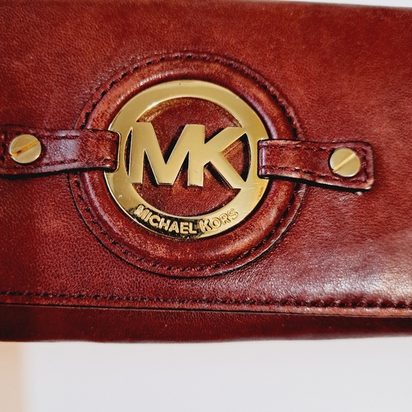 Michael Kors Bi Fold Accordian Leather Wallet in Burgundy Oxblood - Picture 2 of 8